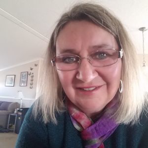 Meet your Posher, Connie